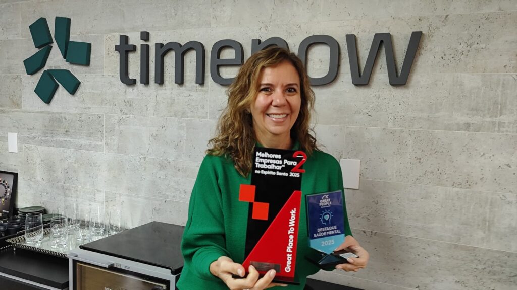 Márcia Fontes, diretora de Pessoas da Timenow comemora Timenow conquista 2º lugar no Ranking GPTW