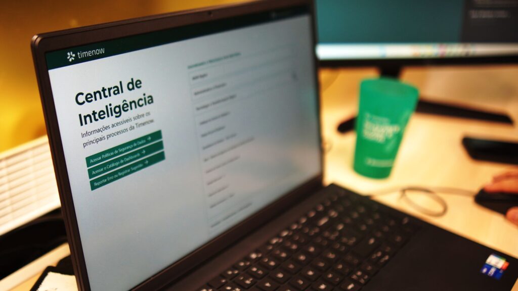 Como a Inteligência Artificial está transformando a indústria segundo especialistas