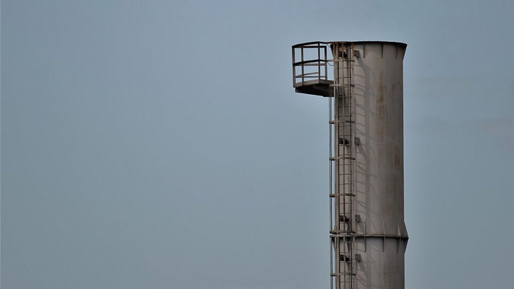 Modelagem econômica de turnarounds em ambientes de alta volatilidade